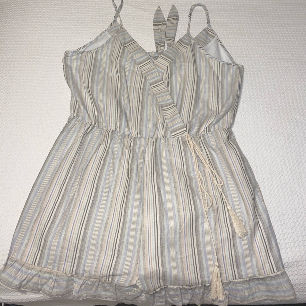 Cute beachy romper NEVER WORN